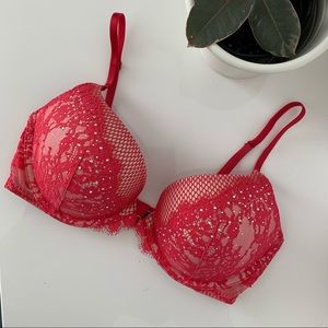 Red Victoria's Secret Very Sexy Push-Up Bra